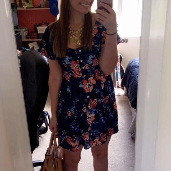 Navy Flower dress, size medium - Picture 4 of 4